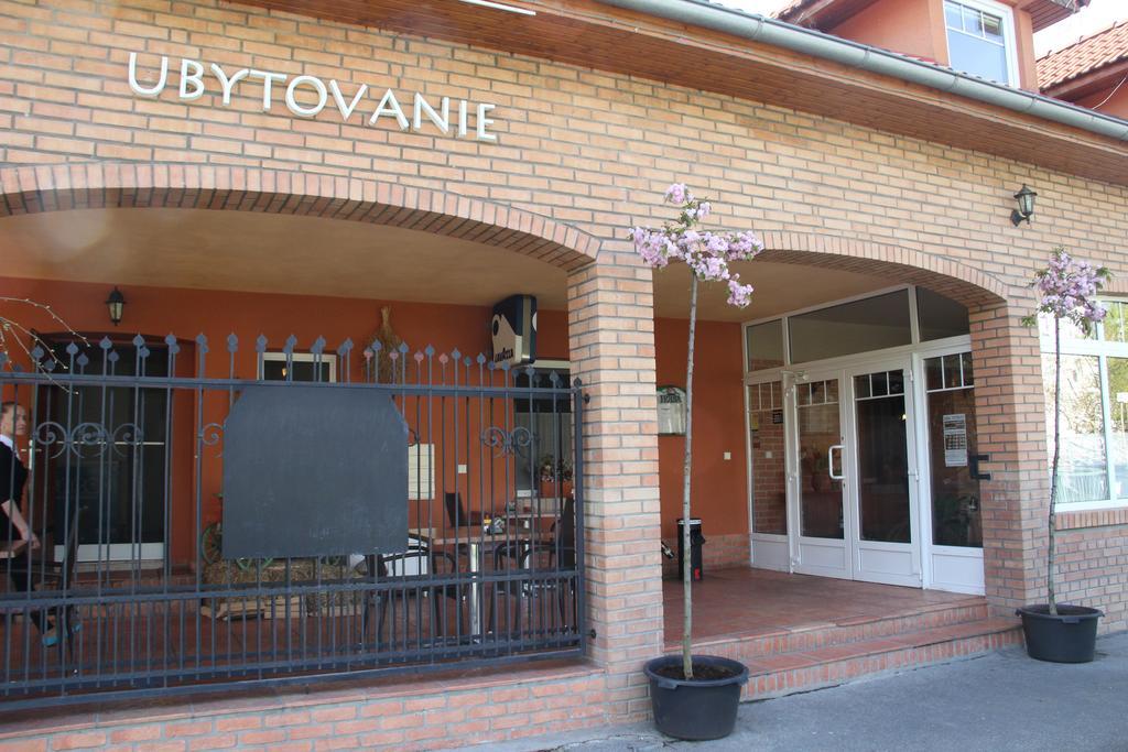 Sabbia Ristorante - Restauracia A Ubytovanie Prievidza Exteriér fotografie