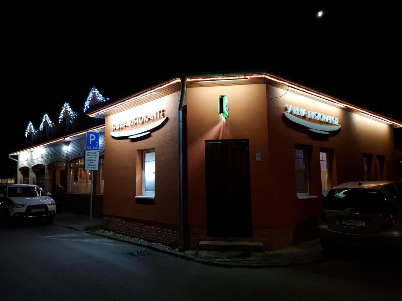 Sabbia Ristorante - Restauracia A Ubytovanie Prievidza Exteriér fotografie